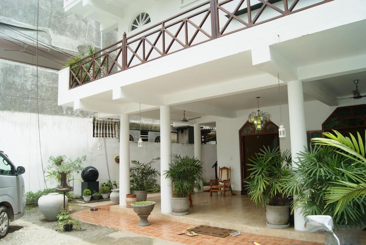 BEACH PRIME TIME - 1