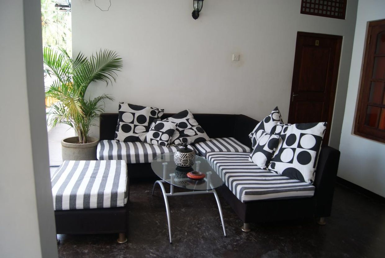 BEACH PRIME TIME - 12