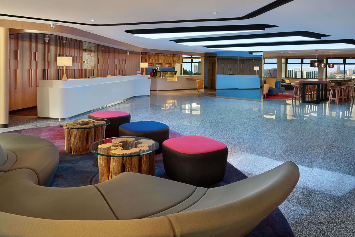 HOLIDAY INN EXPRESS - 13