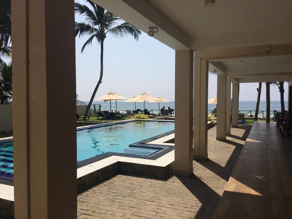 SAPPHIRE SEAS BEACHFRONT HOTEL - 2