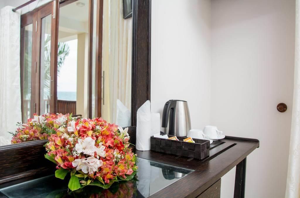 SAPPHIRE SEAS BEACHFRONT HOTEL - 12