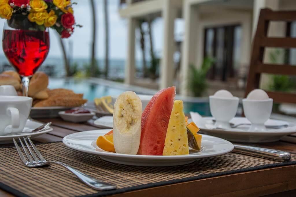 SAPPHIRE SEAS BEACHFRONT HOTEL - 9