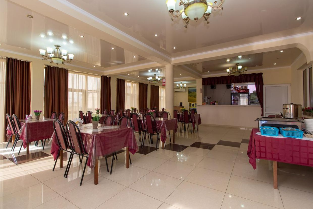 ЗАМОК (бывш. ИДИЛЛИЯ), отель - 5