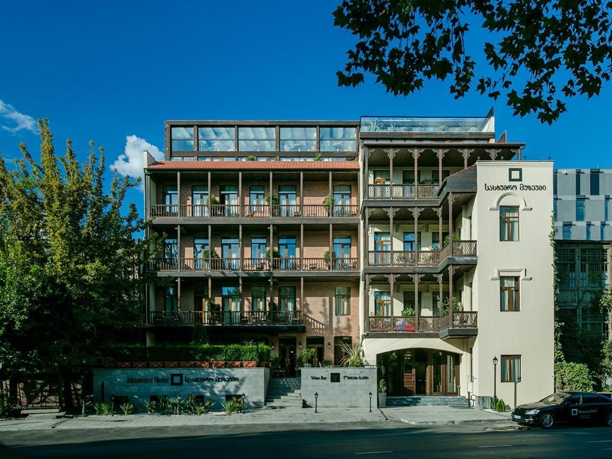 MUSEUM HOTEL - 1