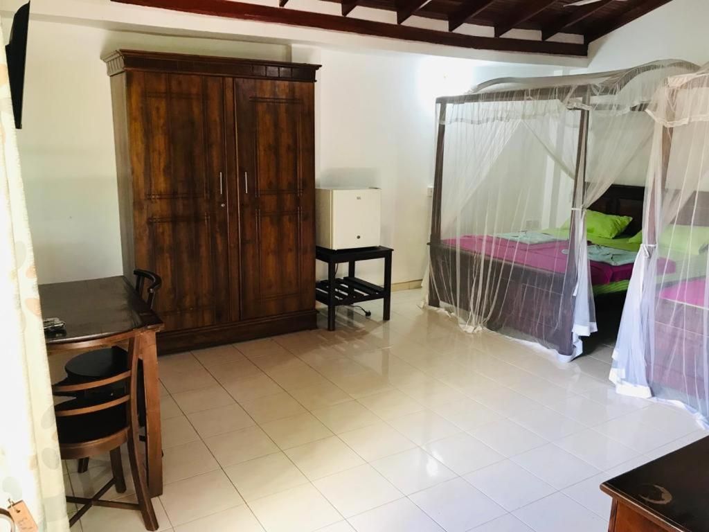 CRESCENT UNAWATUNA - 18