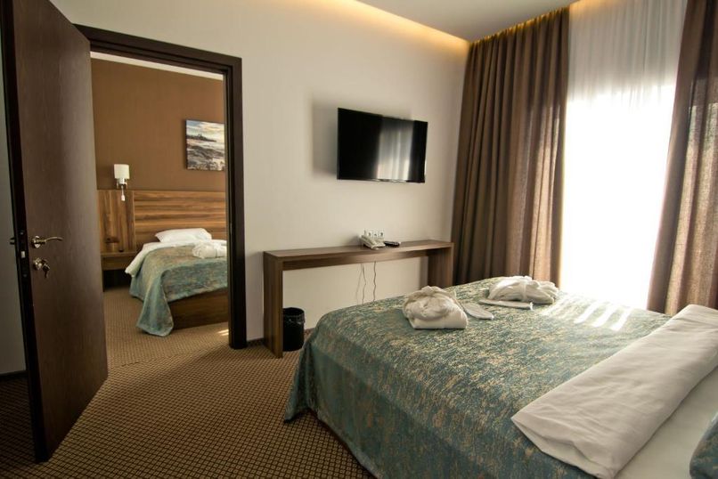 SKY INN - 6