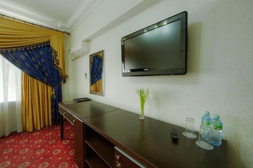 MOSCOW HOLIDAY HOTEL - 2