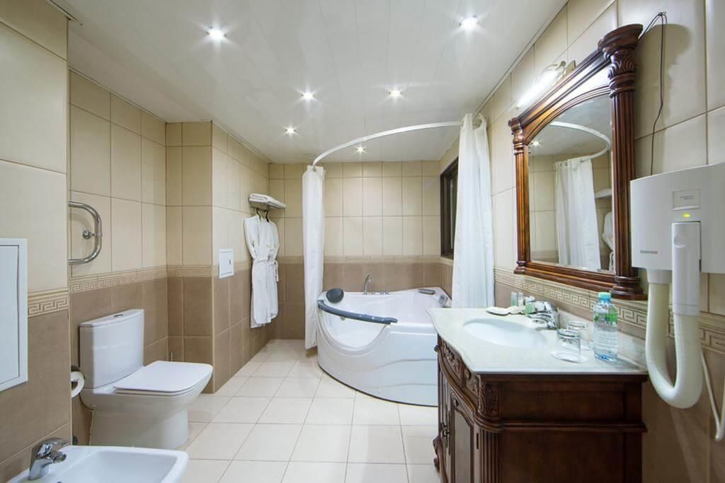 MOSCOW HOLIDAY HOTEL - 6