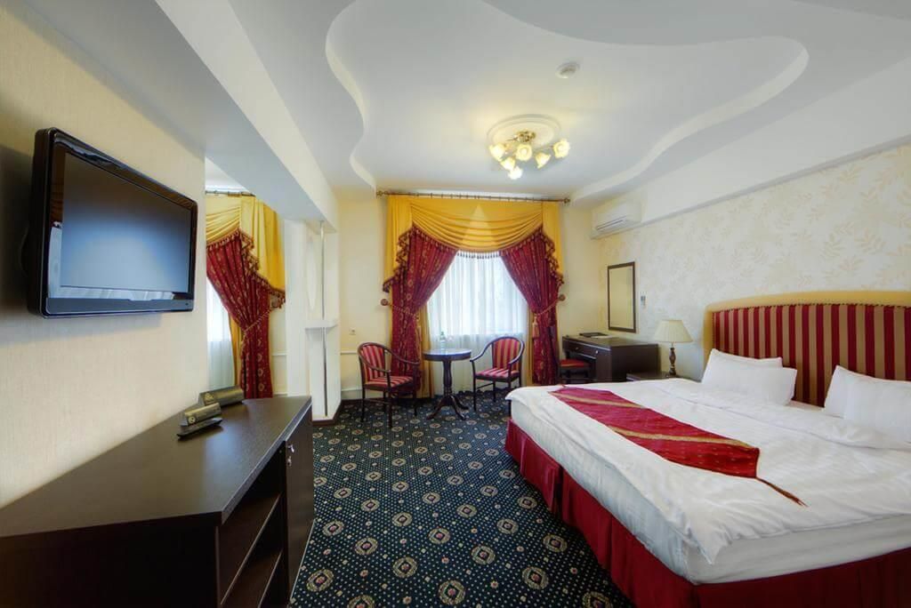 MOSCOW HOLIDAY HOTEL - 9