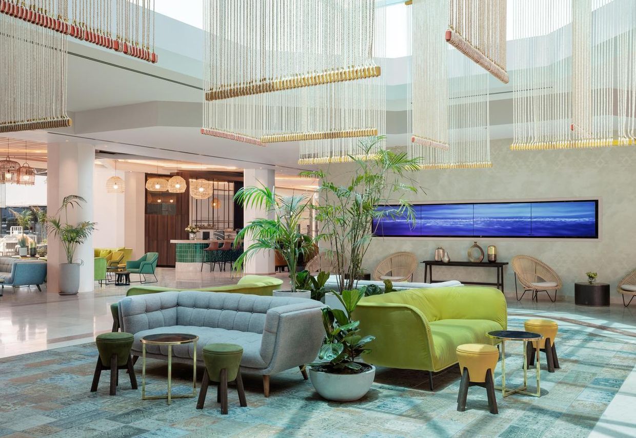 CROWNE PLAZA - 22