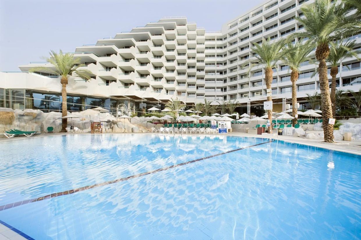 CROWNE PLAZA - 27