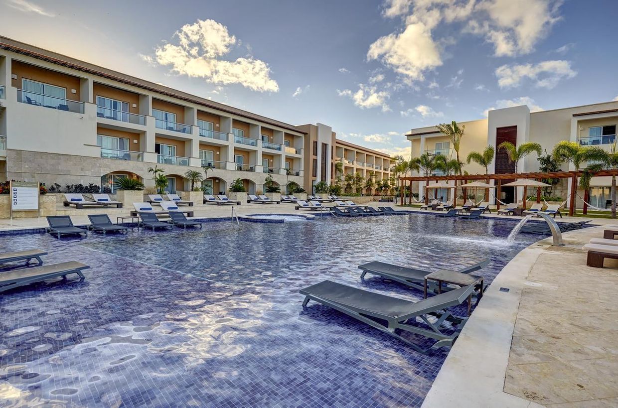 HIDEAWAY AT ROYALTON PUNTA CANA RESORT & SPA (only adults 18+) - 1