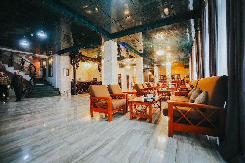 WINE PALACE - 4