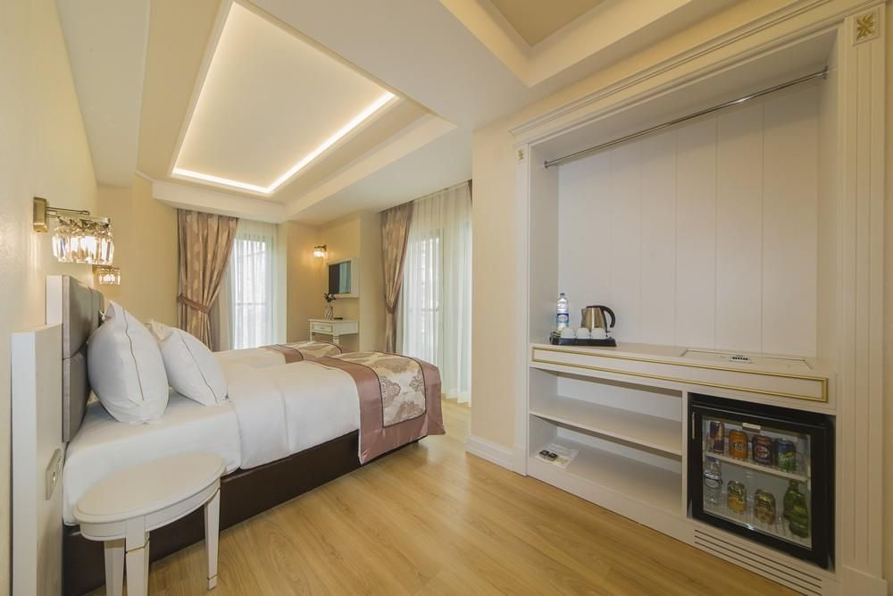 Grand Naki Hotel - 2