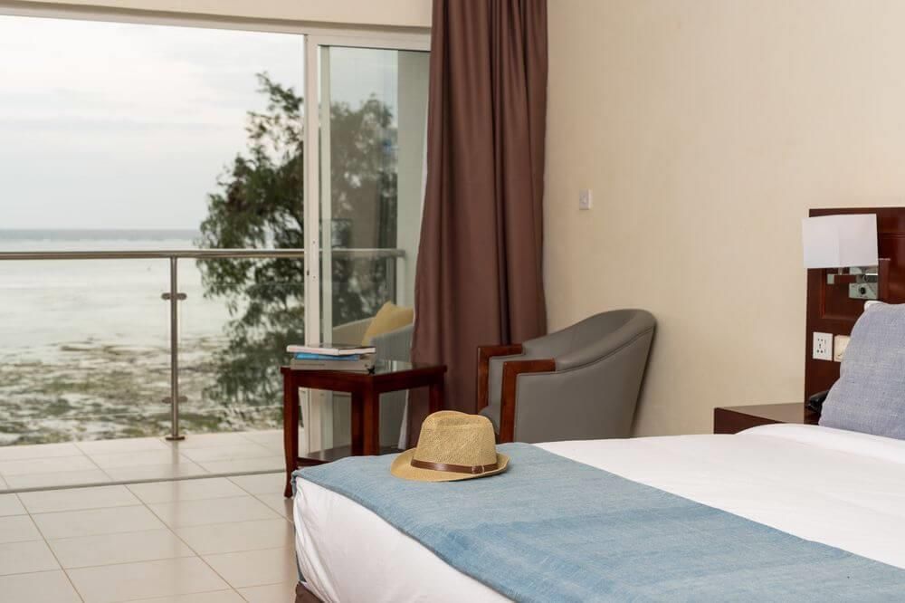 NUNGWI DREAMS BY MANTIS - 17