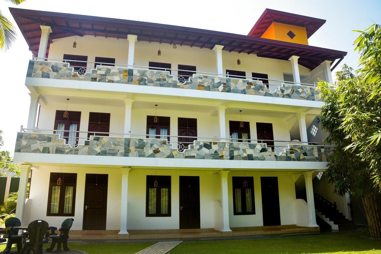 VILLA DE WHITE SAMBUR - 11