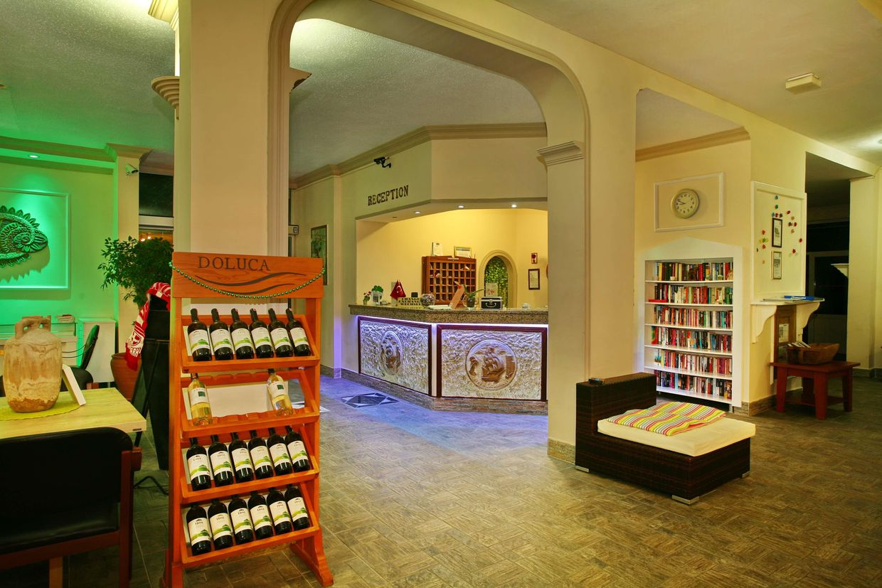 Bella Bravo Hotel - 8