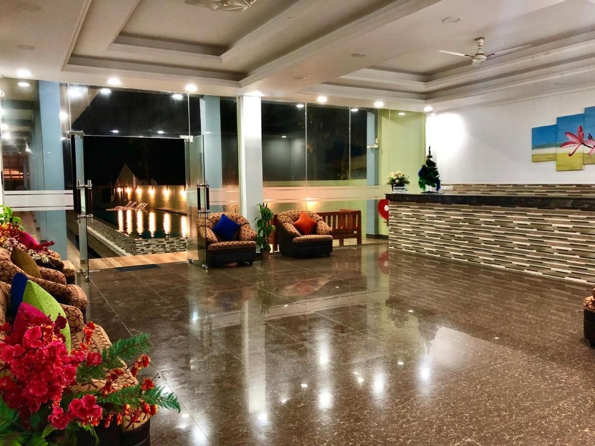 SERENADE BEACH HOTEL - 14