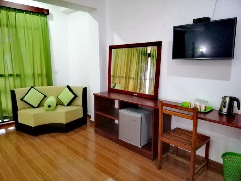 SERENADE BEACH HOTEL - 3