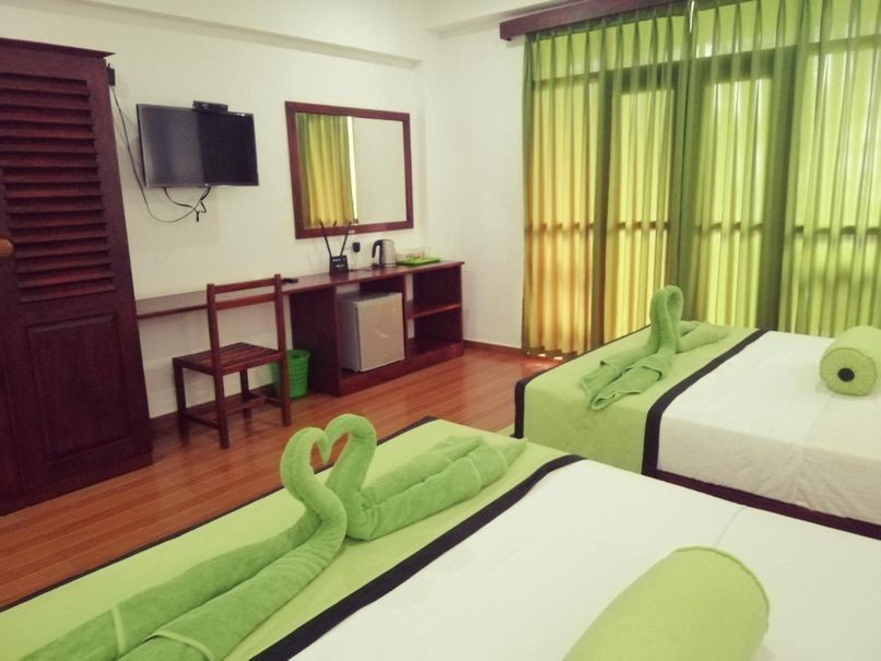 SERENADE BEACH HOTEL - 6