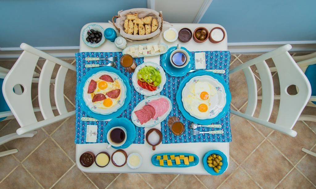 TWO SEASONS BOUTIQUE - 12