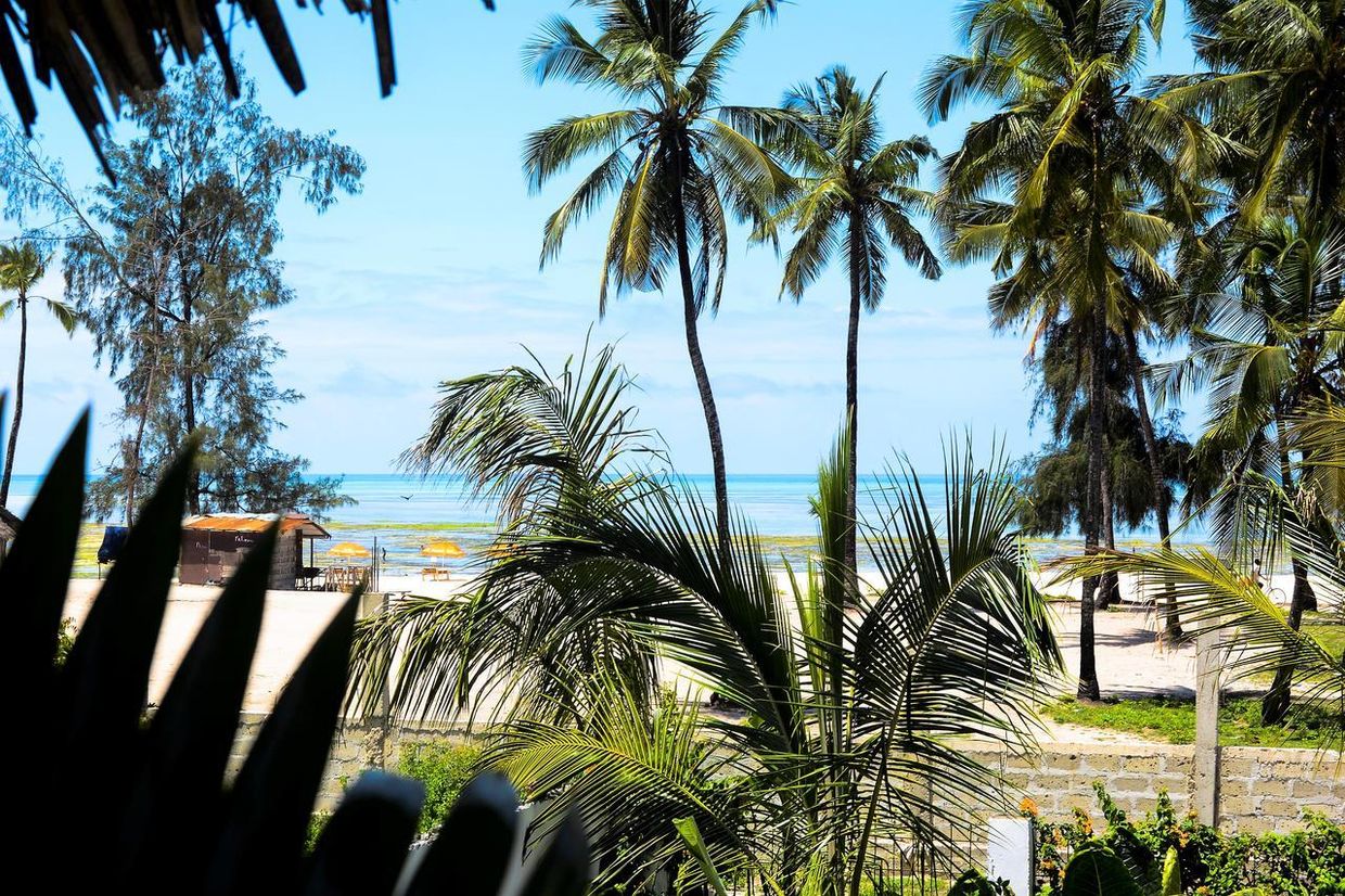 ALUNA BEACH LODGE - 17