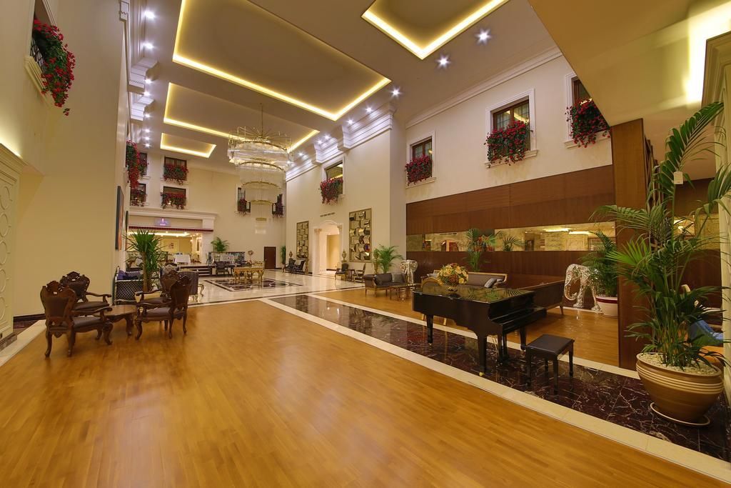 Ramada Hotel & Suites by Wyndham Istanbul Merter - 13