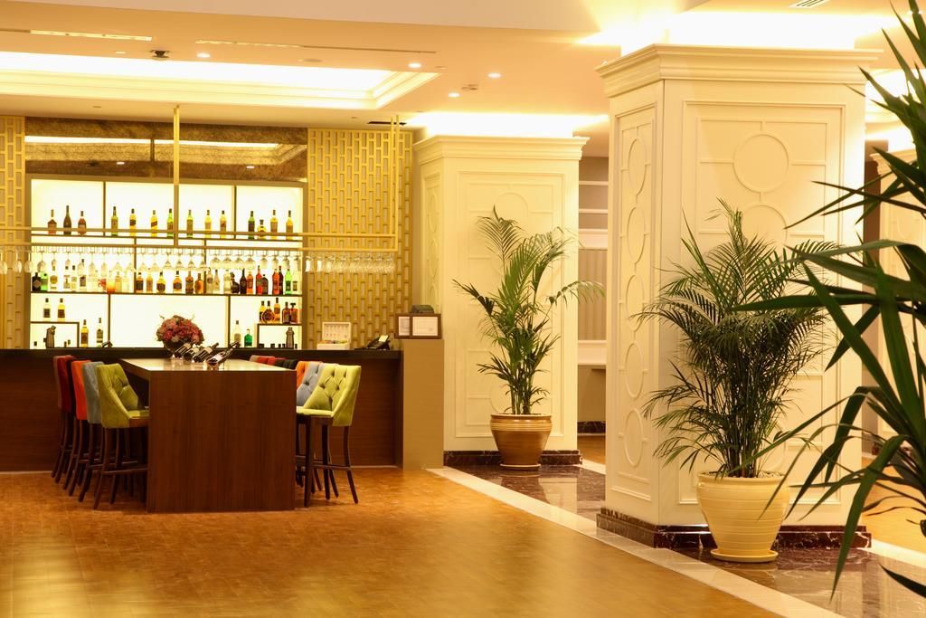 Ramada Hotel & Suites by Wyndham Istanbul Merter - 17