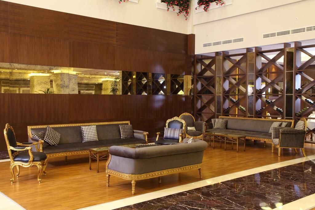 Ramada Hotel & Suites by Wyndham Istanbul Merter - 18