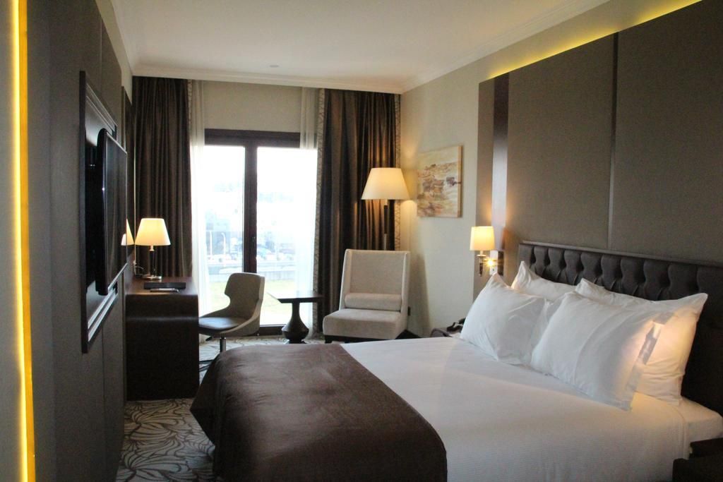 Ramada Hotel & Suites by Wyndham Istanbul Merter - 24
