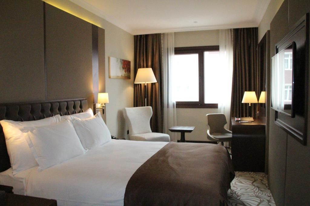 Ramada Hotel & Suites by Wyndham Istanbul Merter - 26