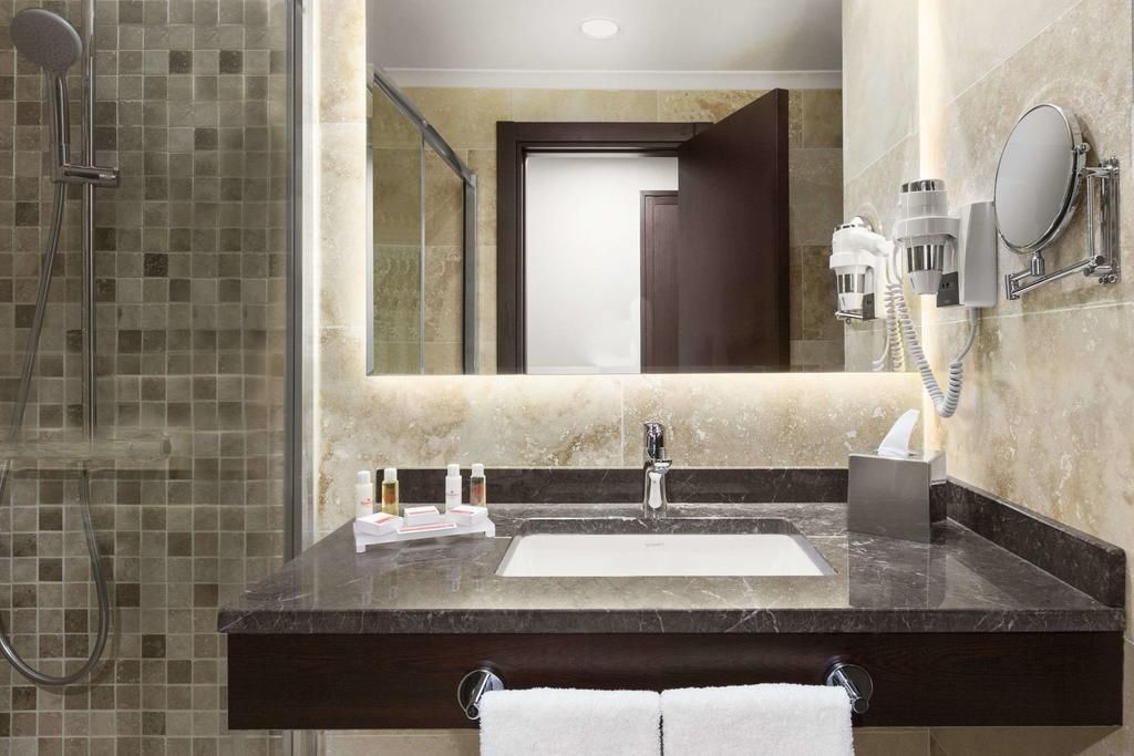 Ramada Hotel & Suites by Wyndham Istanbul Merter - 31