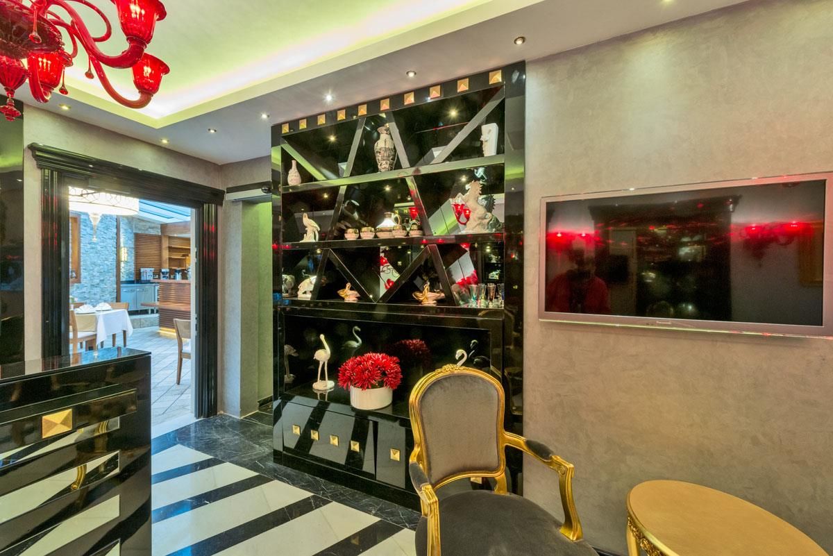 The Million Stone Hotel - 17