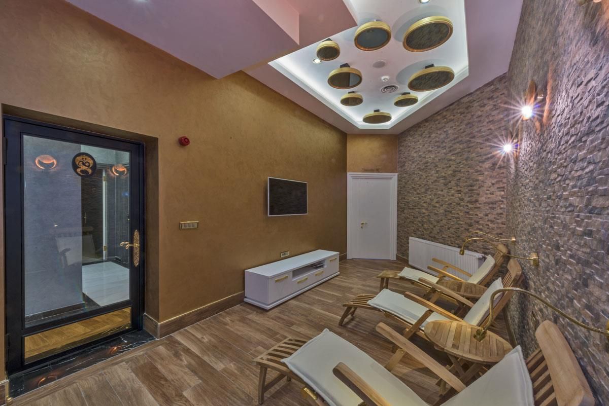 The Million Stone Hotel - 21