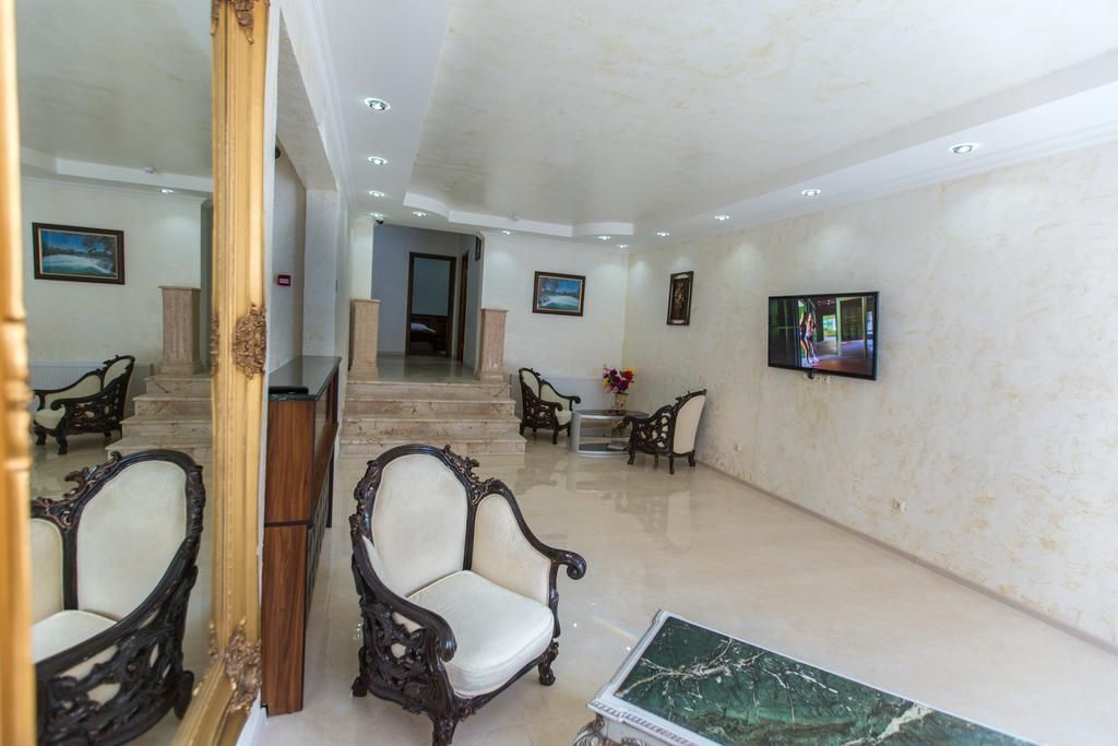 CATTALEAY HOTEL BATUMI - 4