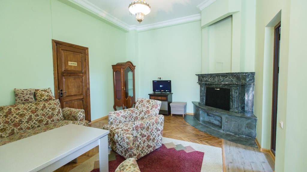 CATTALEAY HOTEL BATUMI - 5