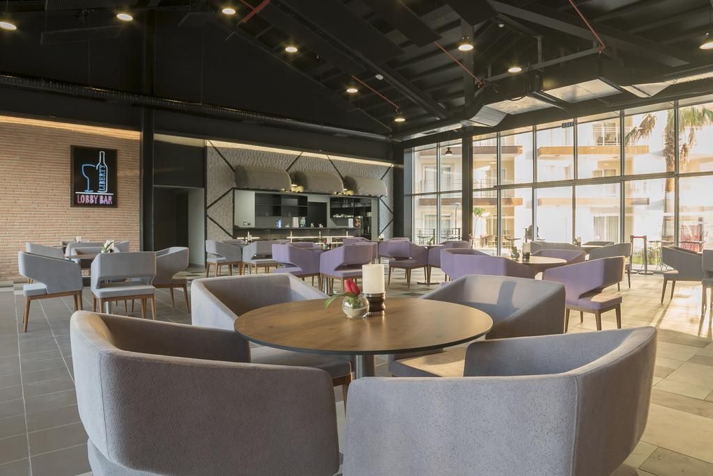 Ramada Hotel And Suites by Wyndham - 15