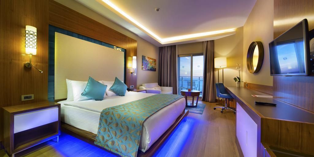 Ramada Hotel And Suites by Wyndham - 19