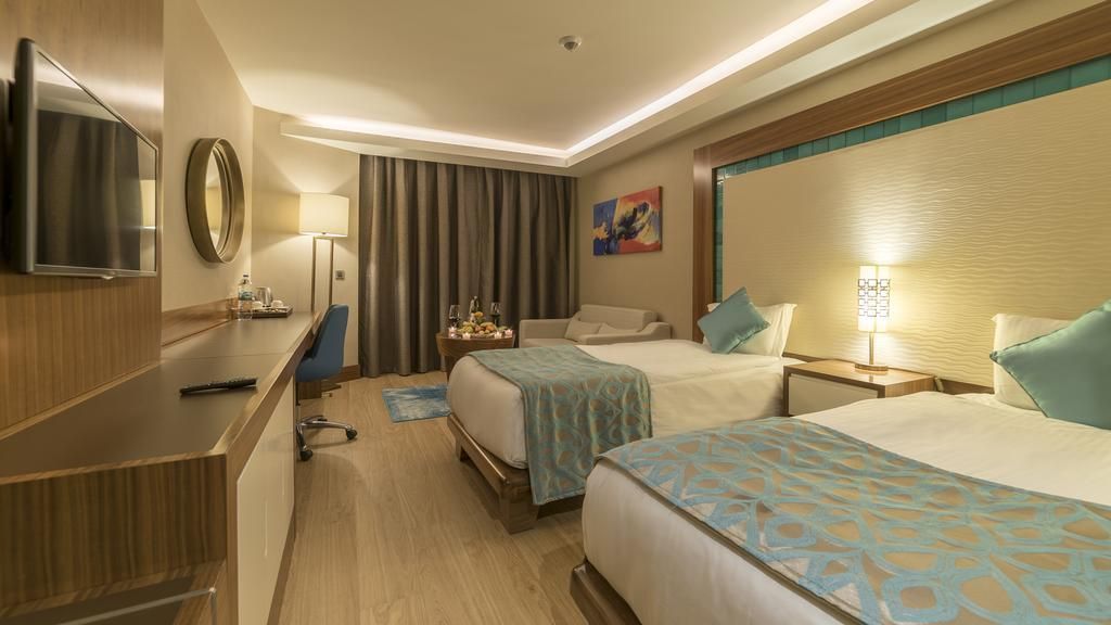 Ramada Hotel And Suites by Wyndham - 5