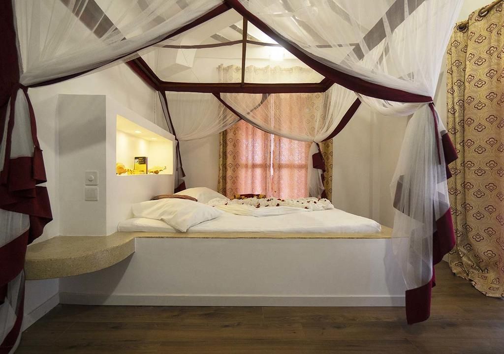 AHG DREAMS BAY BEACH HOTEL - 11