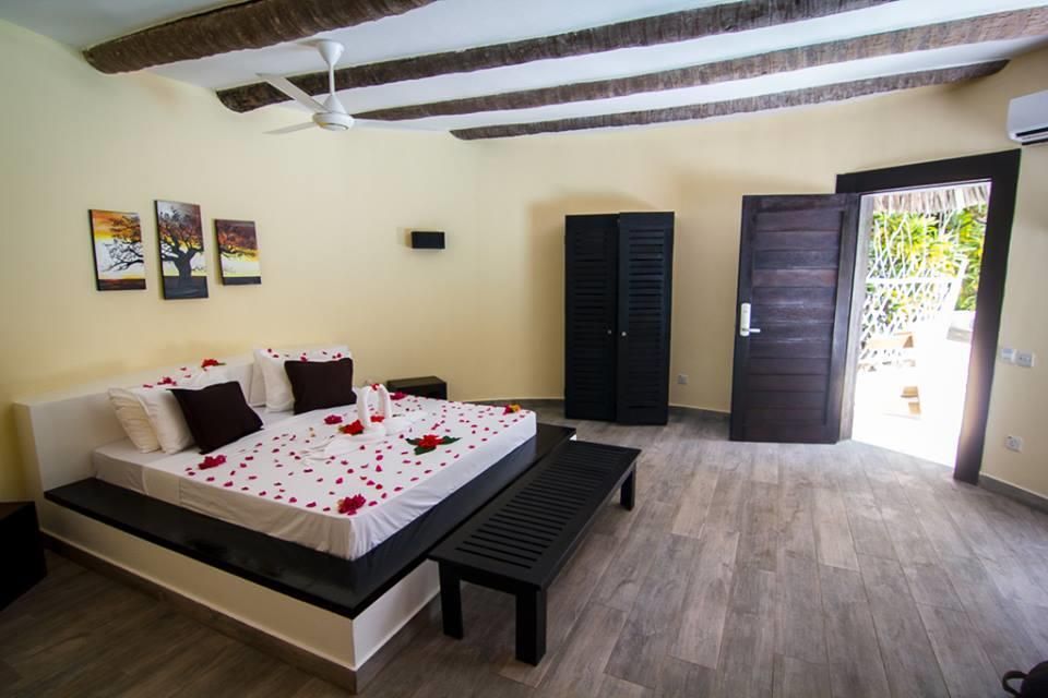 BLUE MOON RESORT - 2