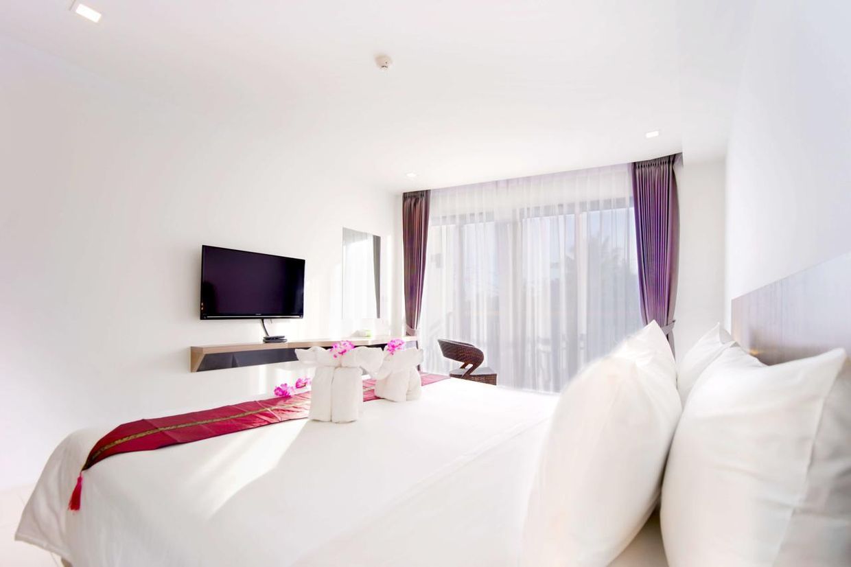 PHOENIX KARON BEACH HOTEL - 16