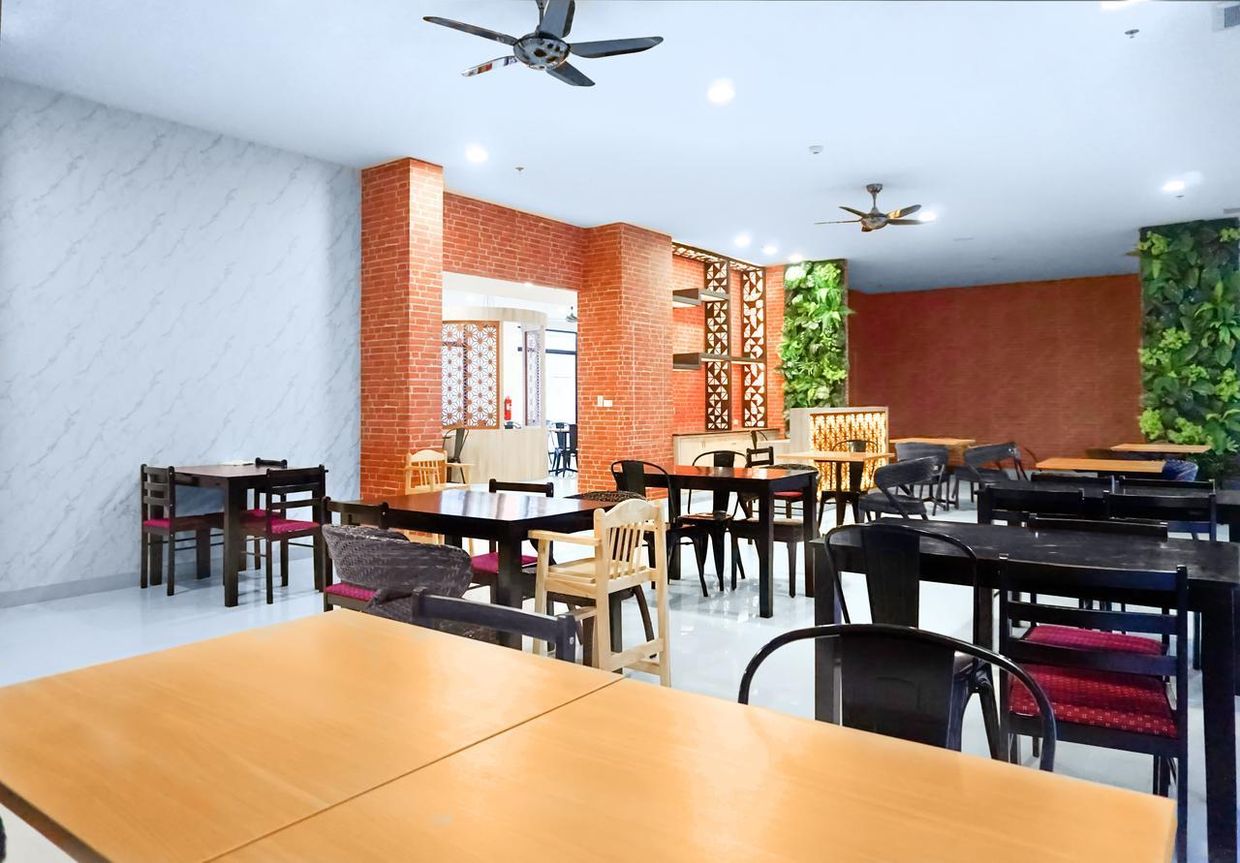 PHOENIX KARON BEACH HOTEL - 3