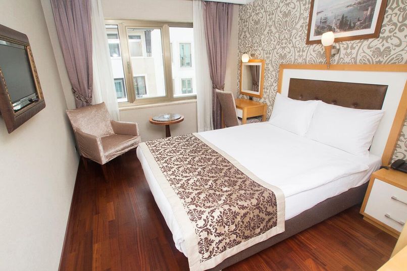 Crestium Prime Square Hotel - 4
