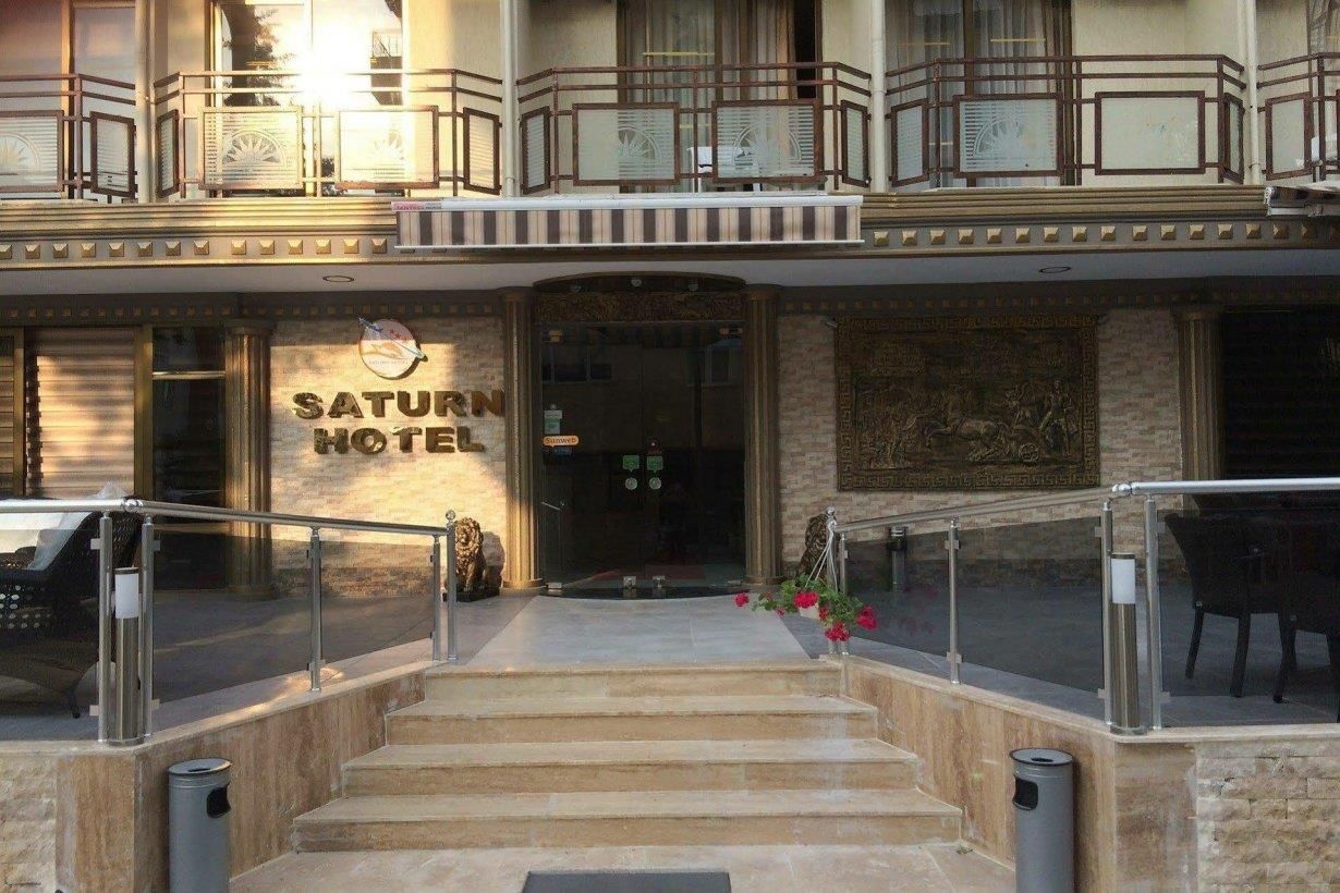 Saturn Hotel - 1