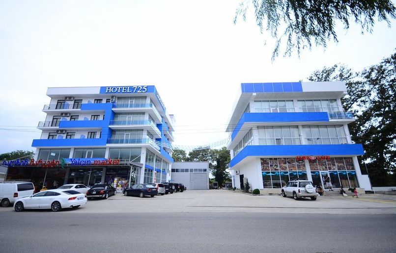 HOTEL 725 B - 1