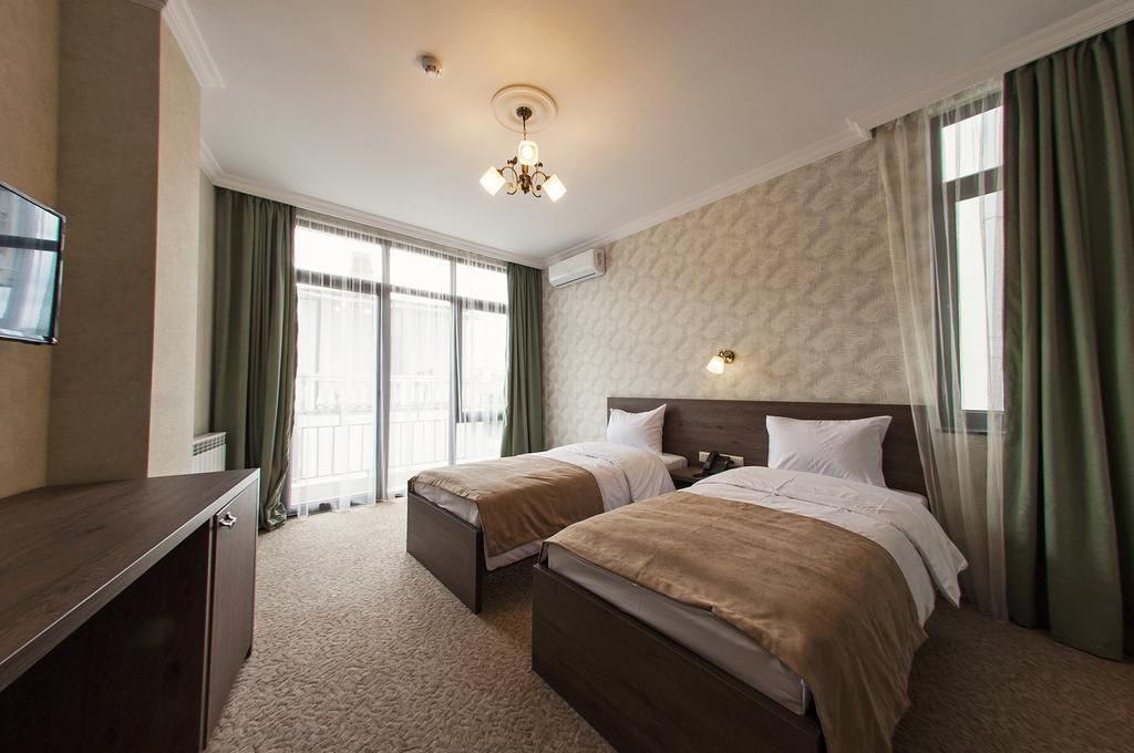 OLD GARDEN BATUMI    - 3