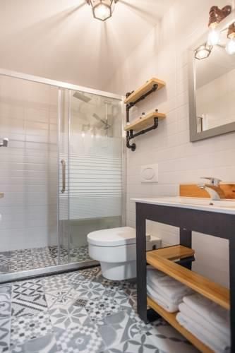 TIMBER BOUTIQUE HOTEL - 2