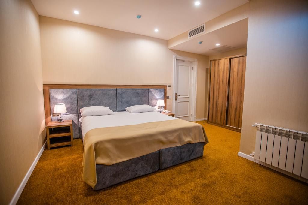 GRAND MIDWAY HOTEL - 3