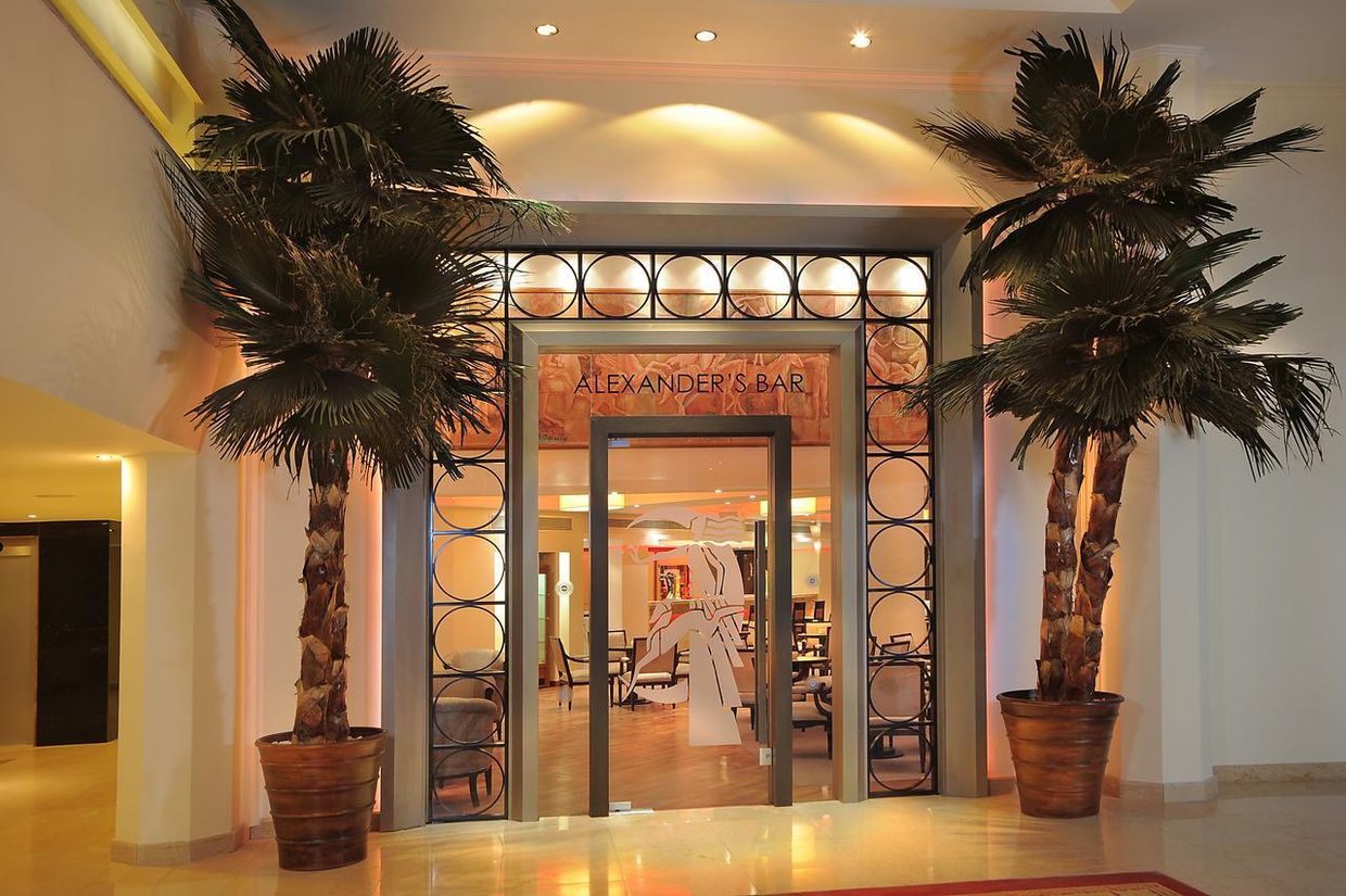 ALEXANDER THE GREAT BEACH HOTEL - 5